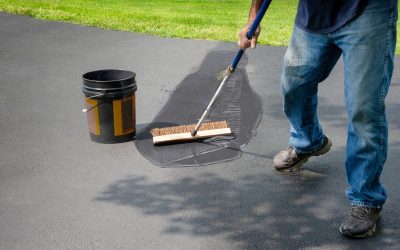 A Homeowner’s Guide to Using a Driveway Coating